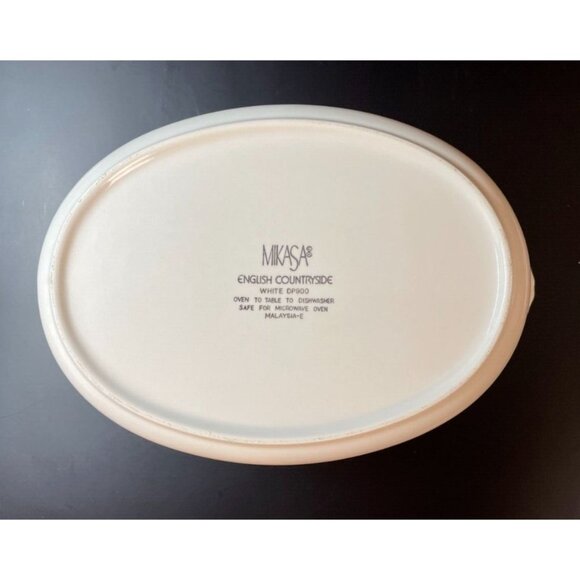 Mikasa English Countryside White 2 Quart Oval Casserole Dish - Picture 5 of 6